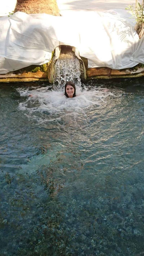 Litet vattenfall i Kleopatras pool